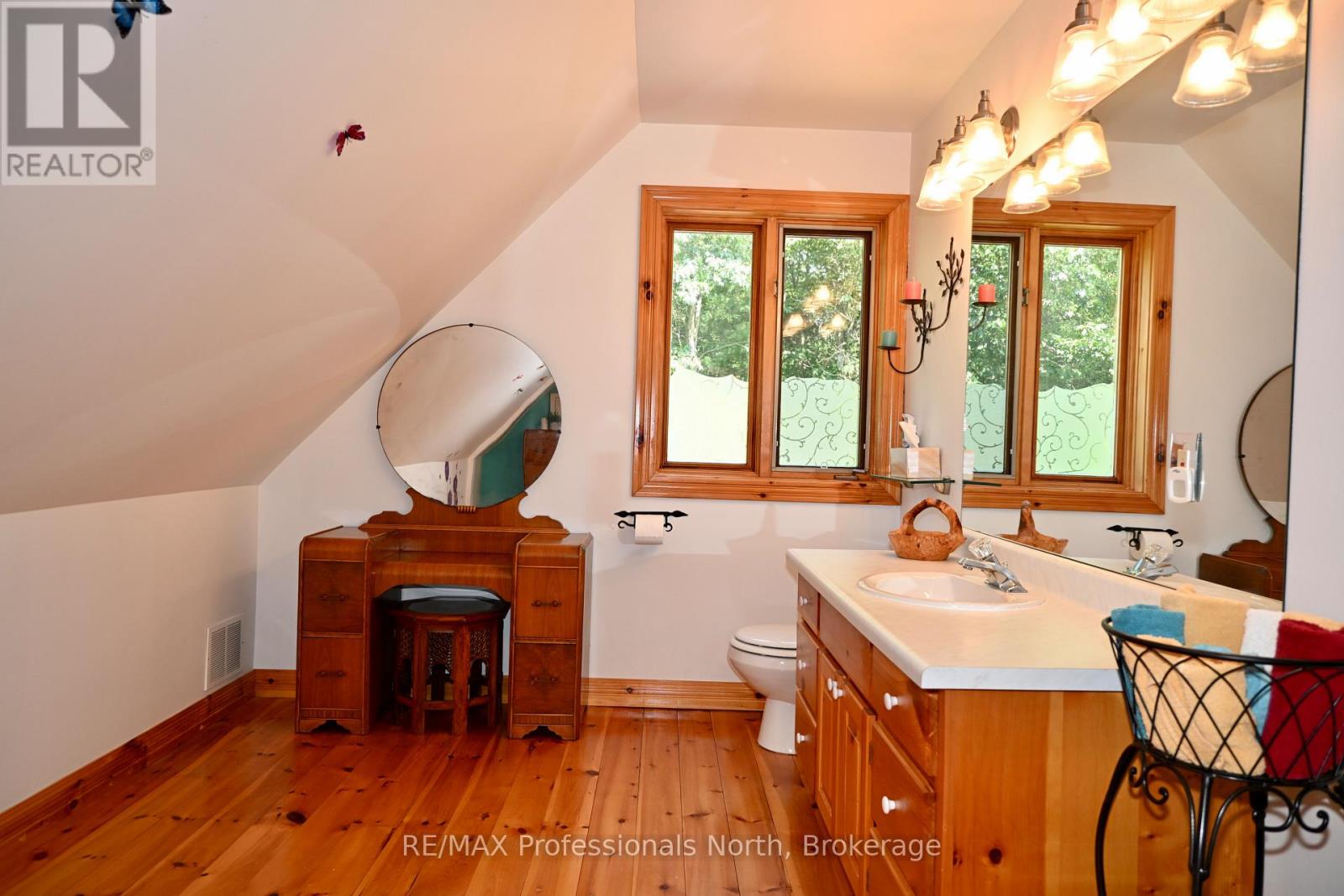 242 DEER LAKE ROAD - Image 35
