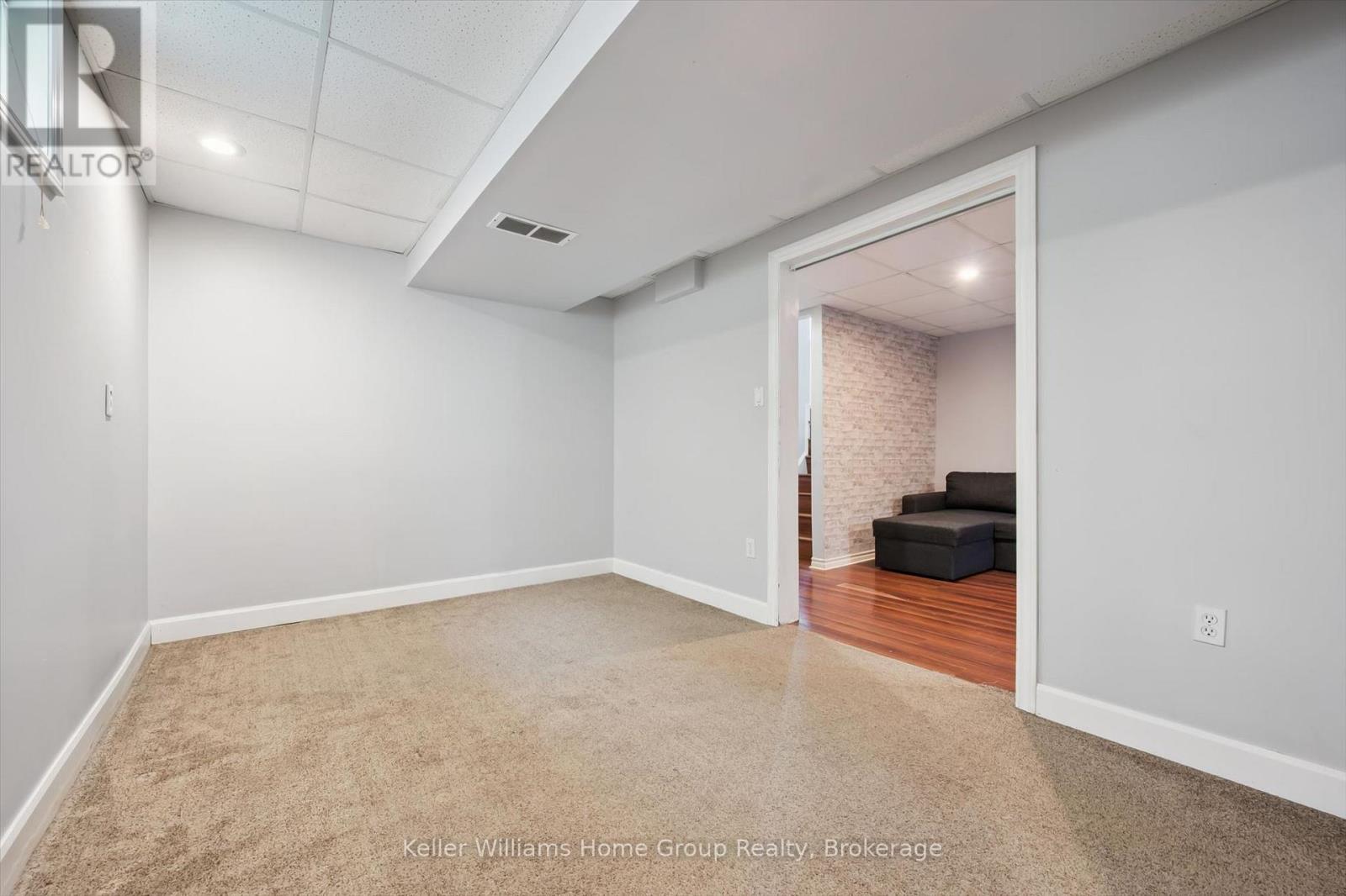 217 DEERPATH DRIVE - Image 30