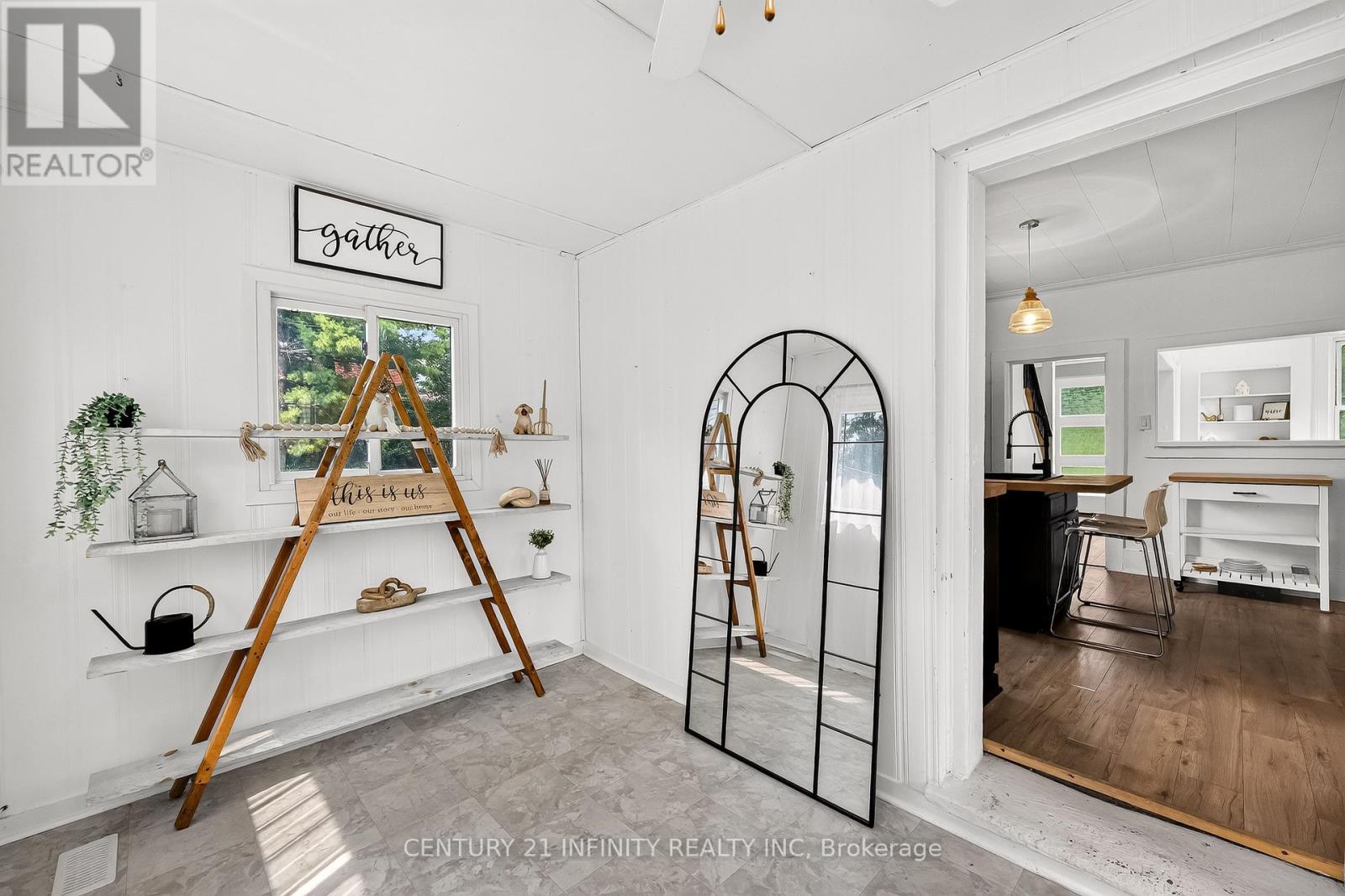 13 MAIN STREET - Image 11
