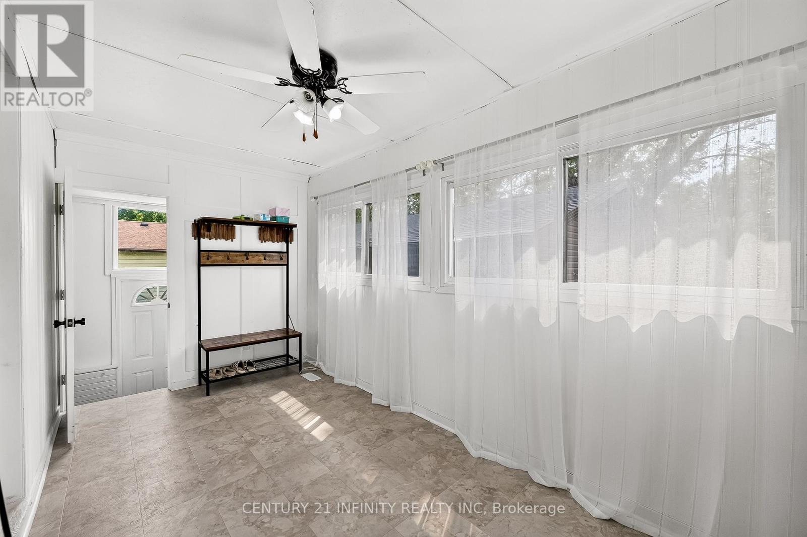 13 MAIN STREET - Image 12