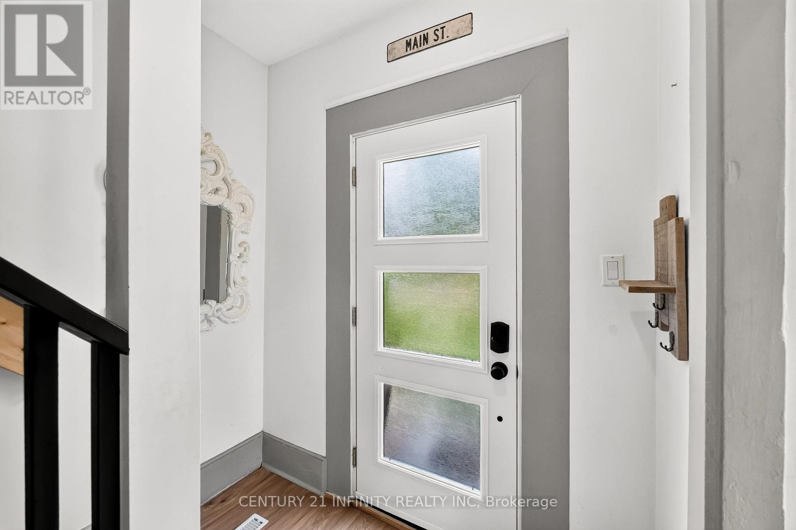 13 MAIN STREET - Image 5