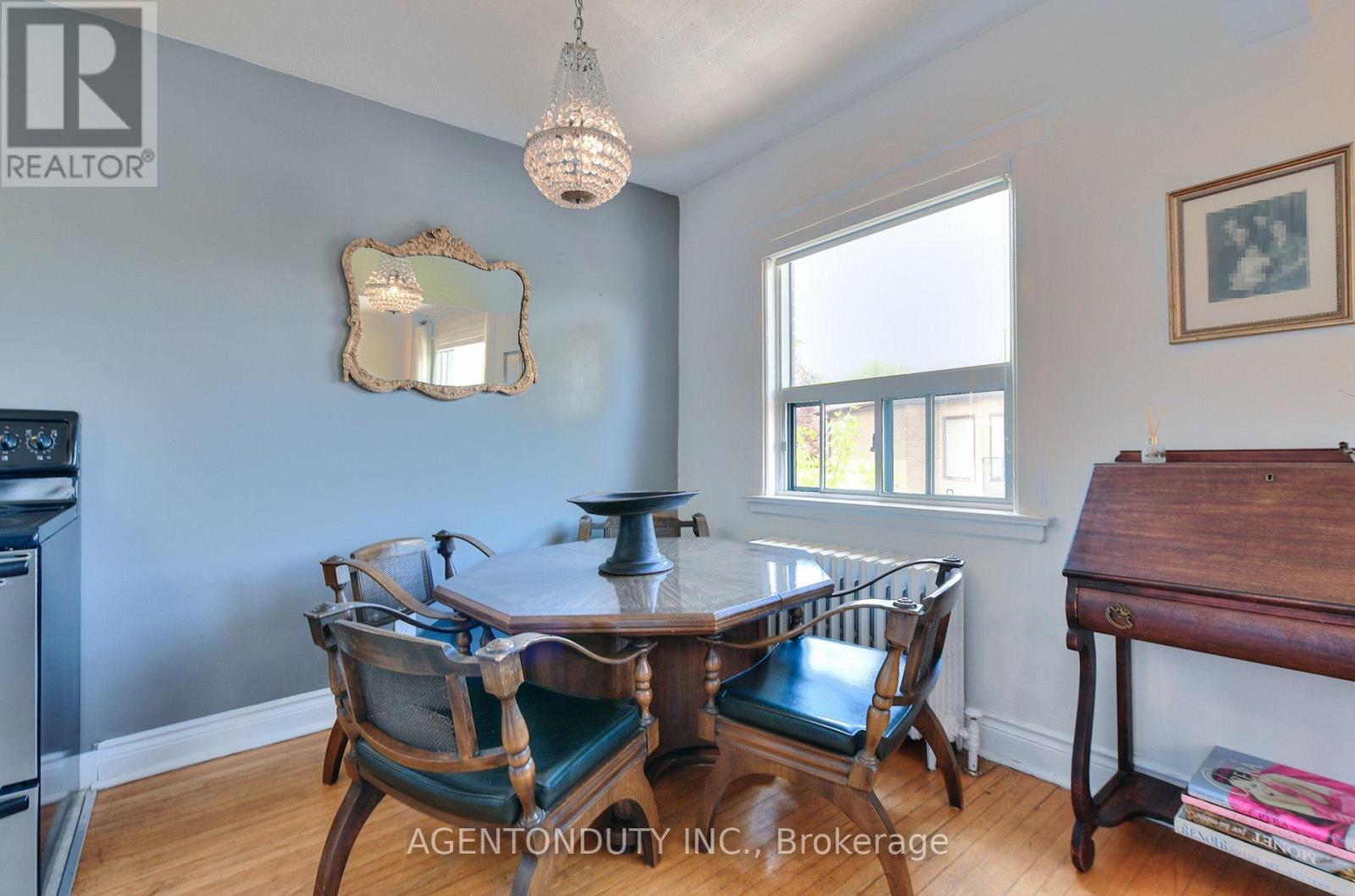 #17 1646 BATHURST STREET - 11
