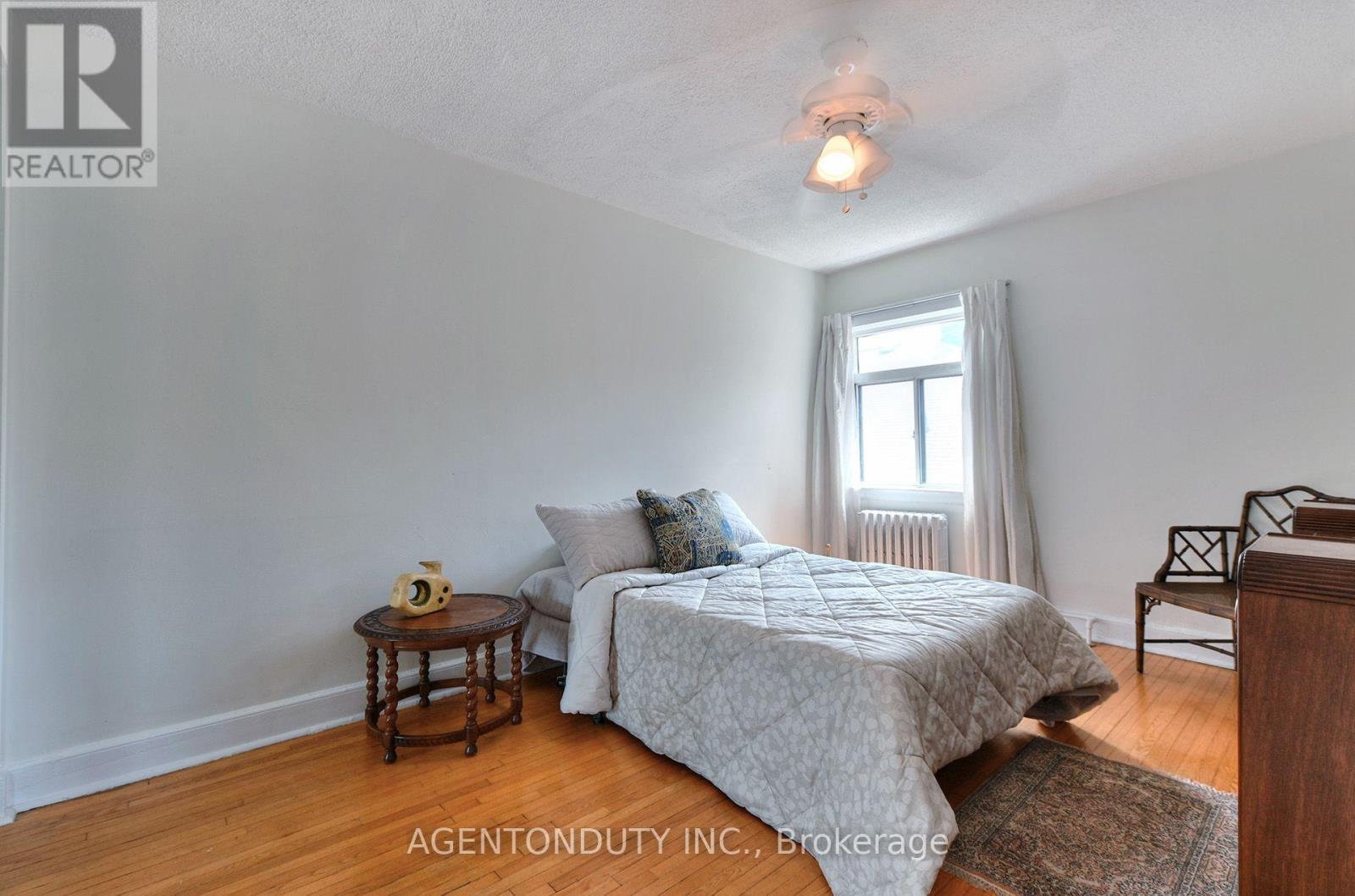 #17 1646 BATHURST STREET - 15