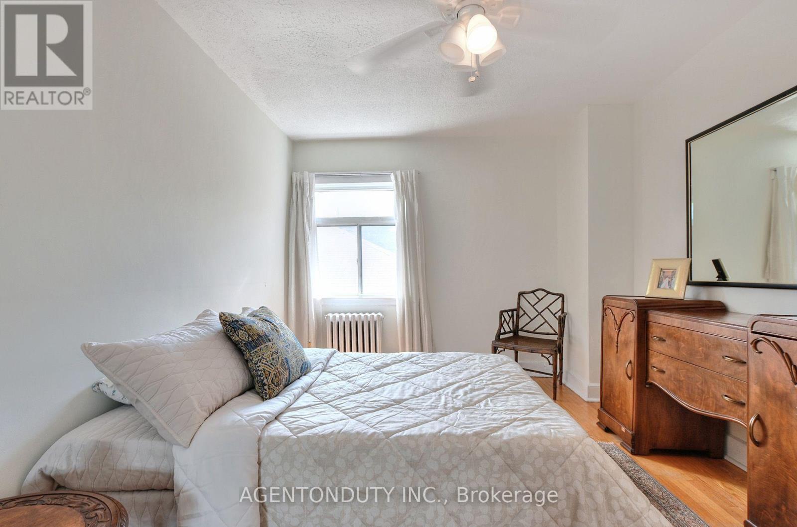 #17 1646 BATHURST STREET - 17