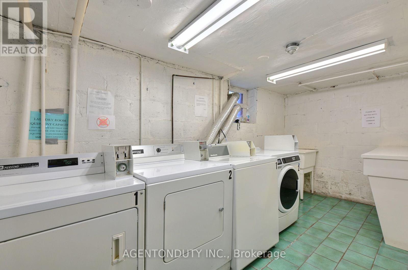 #17 1646 BATHURST STREET - 22