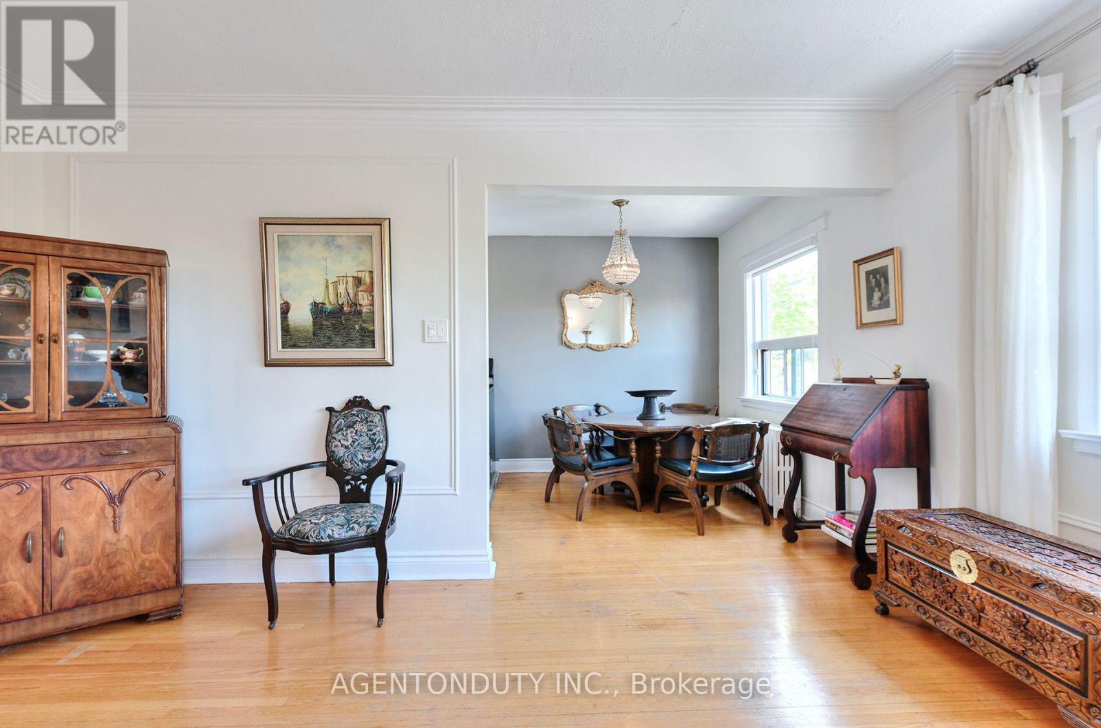 #17 1646 BATHURST STREET - 9