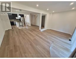 757 Pam Crescent, Newmarket, ON L3Y5B7 Photo 9