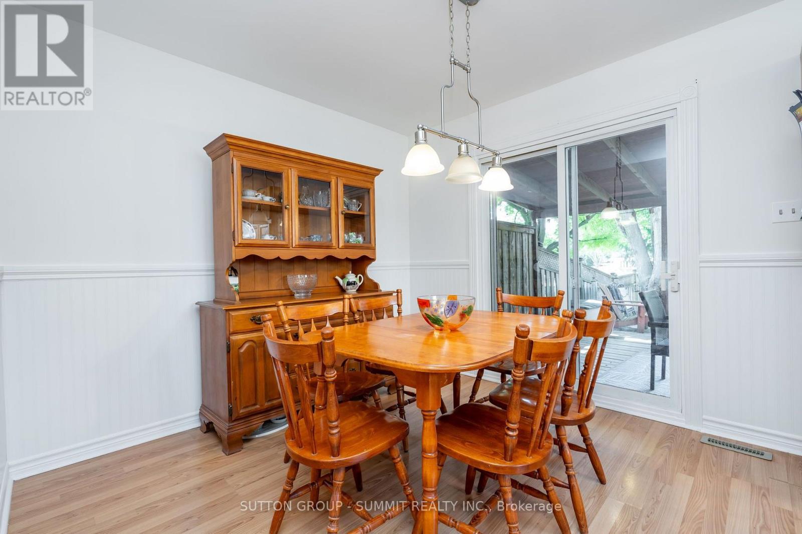 306 OAKWOOD COURT - 11