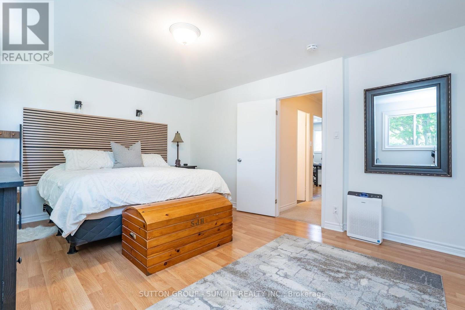 306 OAKWOOD COURT - 21