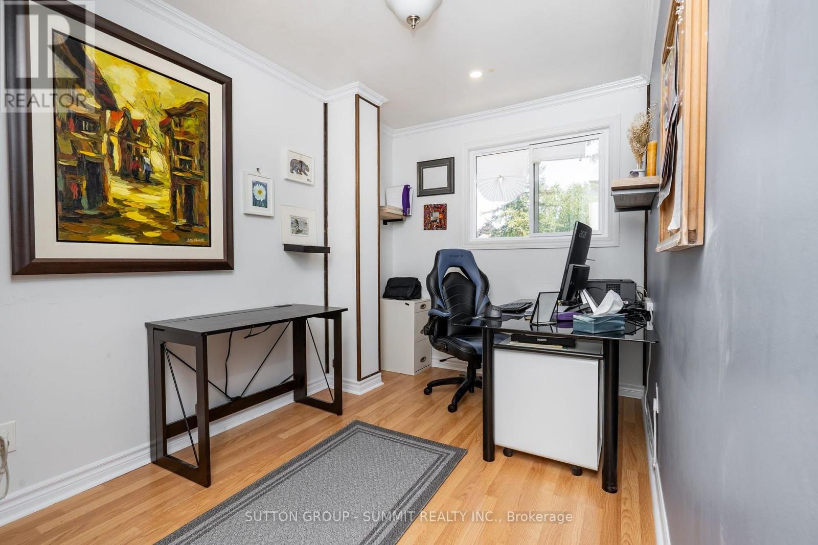 306 OAKWOOD COURT - 27