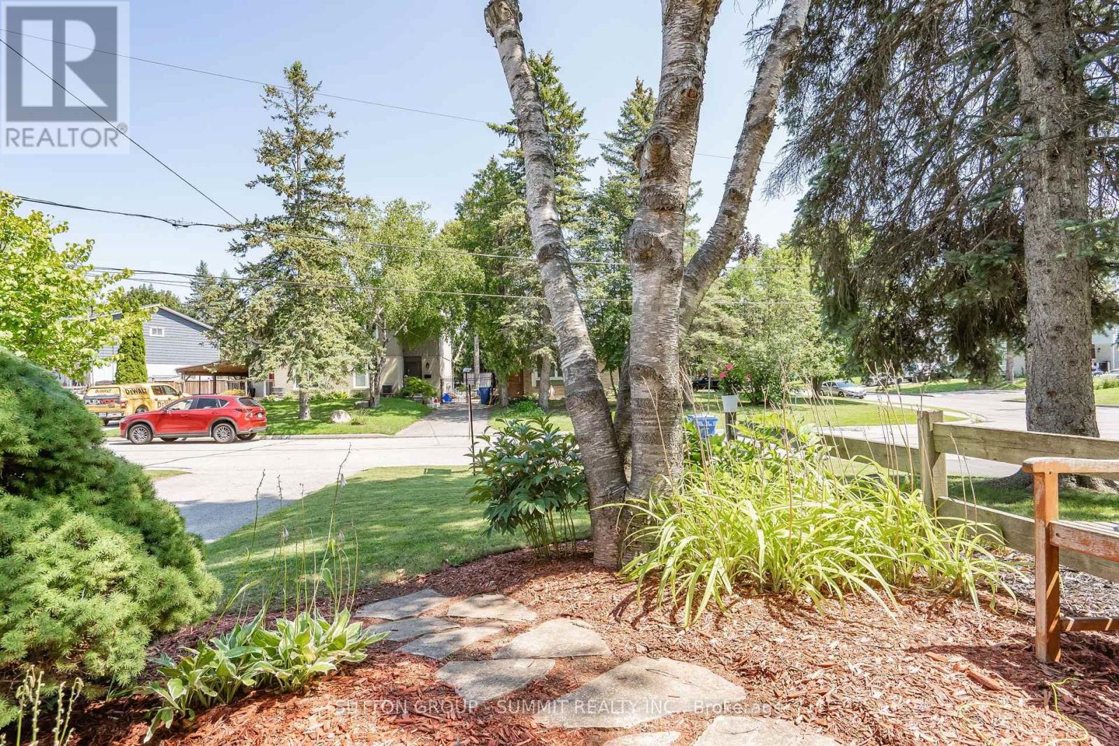 306 OAKWOOD COURT - 4