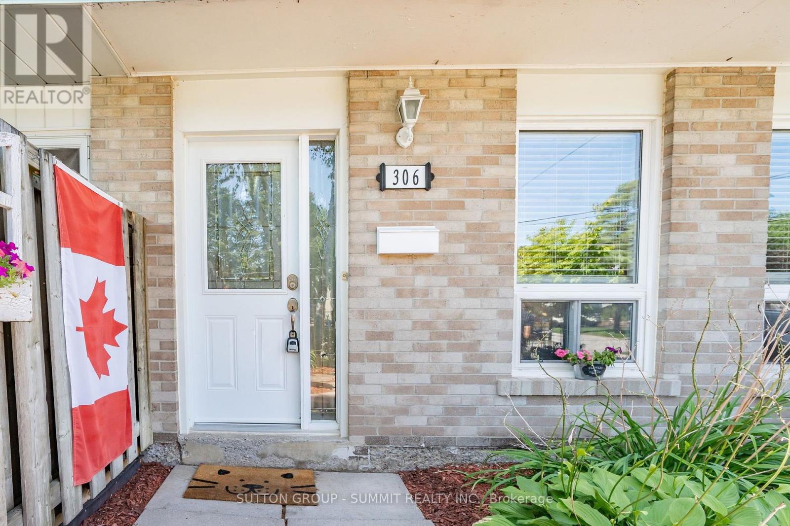 306 OAKWOOD COURT - 5