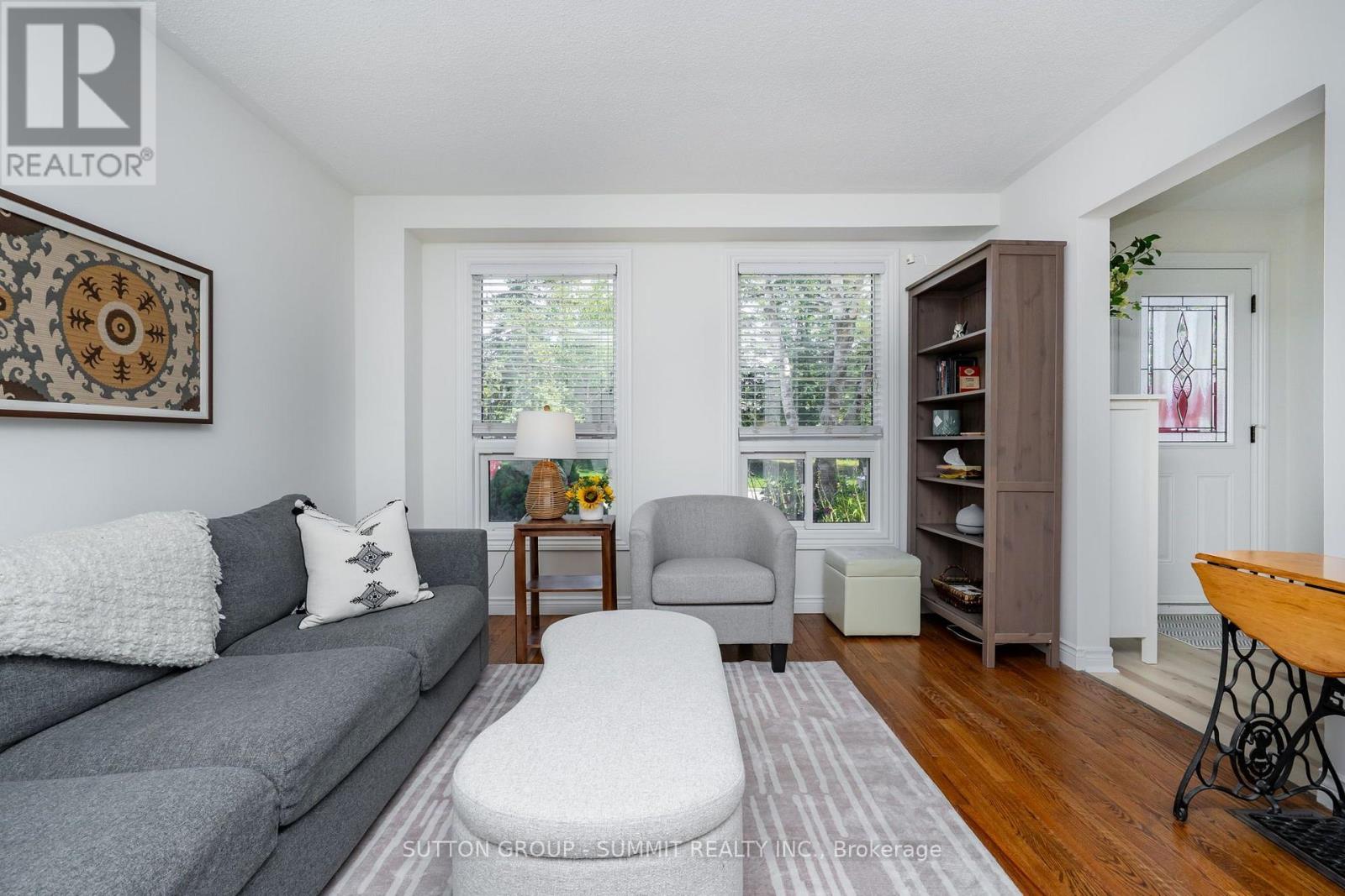 306 OAKWOOD COURT - 8