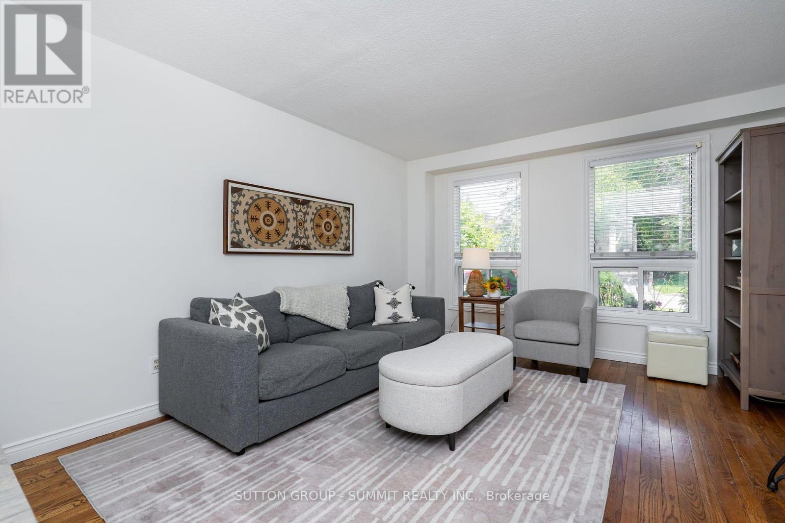 306 OAKWOOD COURT - 9