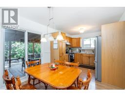306 Oakwood Court, Newmarket, ON L3Y3C8 Photo 12