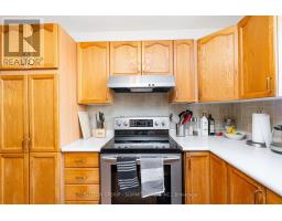 306 Oakwood Court, Newmarket, ON L3Y3C8 Photo 14