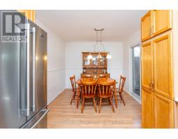 306 Oakwood Court, Newmarket, ON L3Y3C8 Photo 16