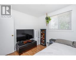 306 Oakwood Court, Newmarket, ON L3Y3C8 Photo 26