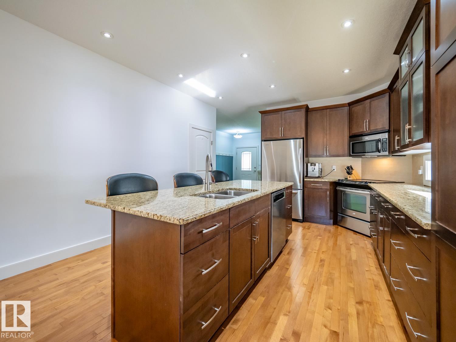 10957 75 AV NW - Image 12