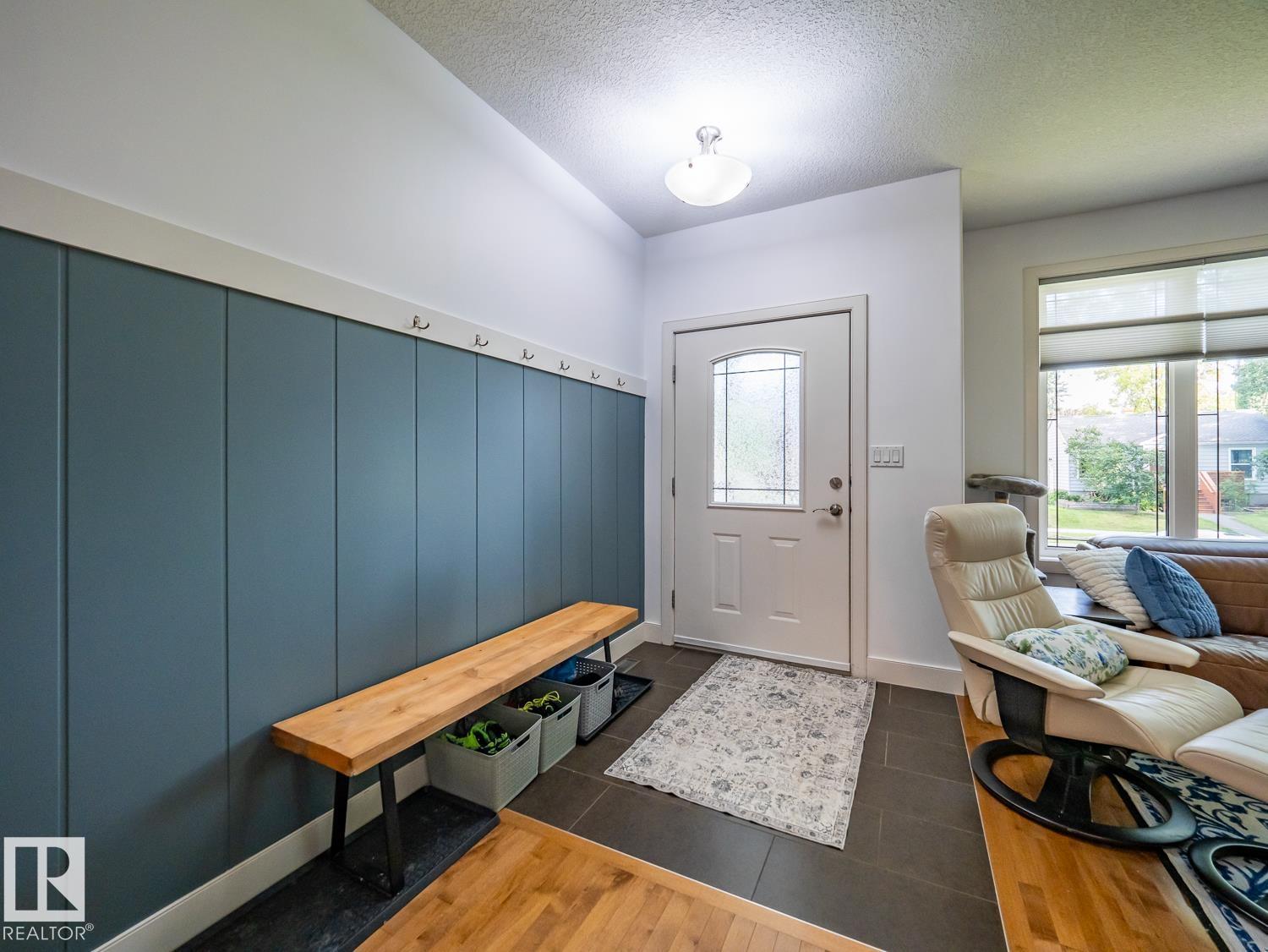 10957 75 AV NW - 2