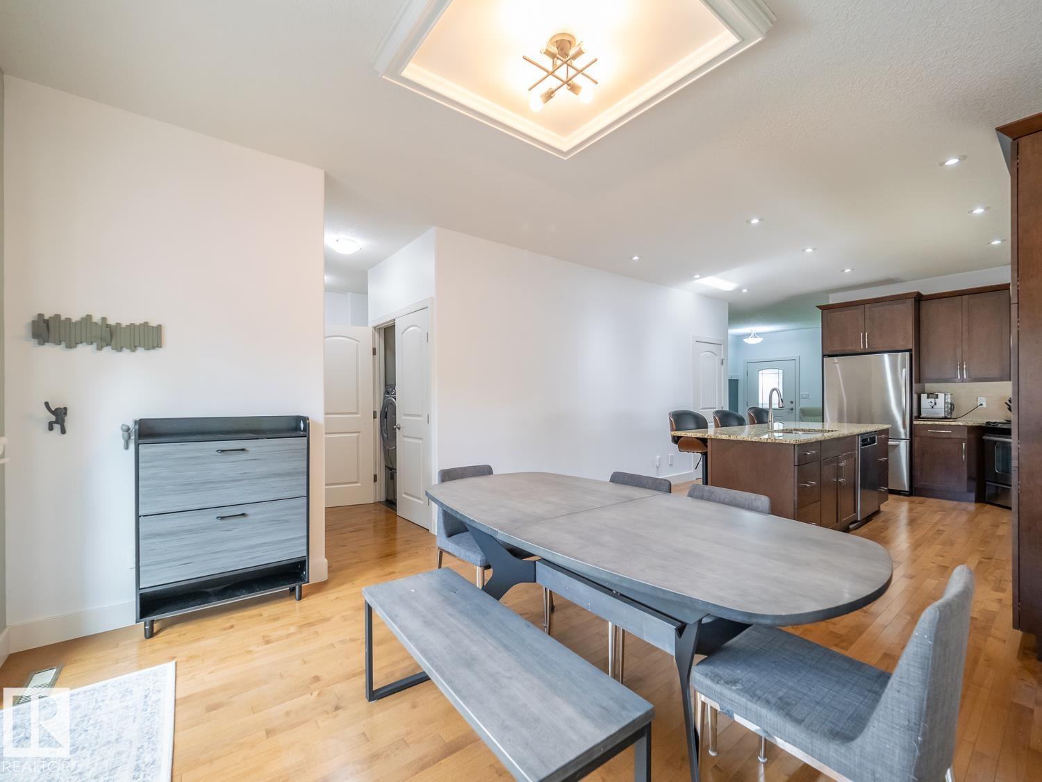 10957 75 AV NW - 18