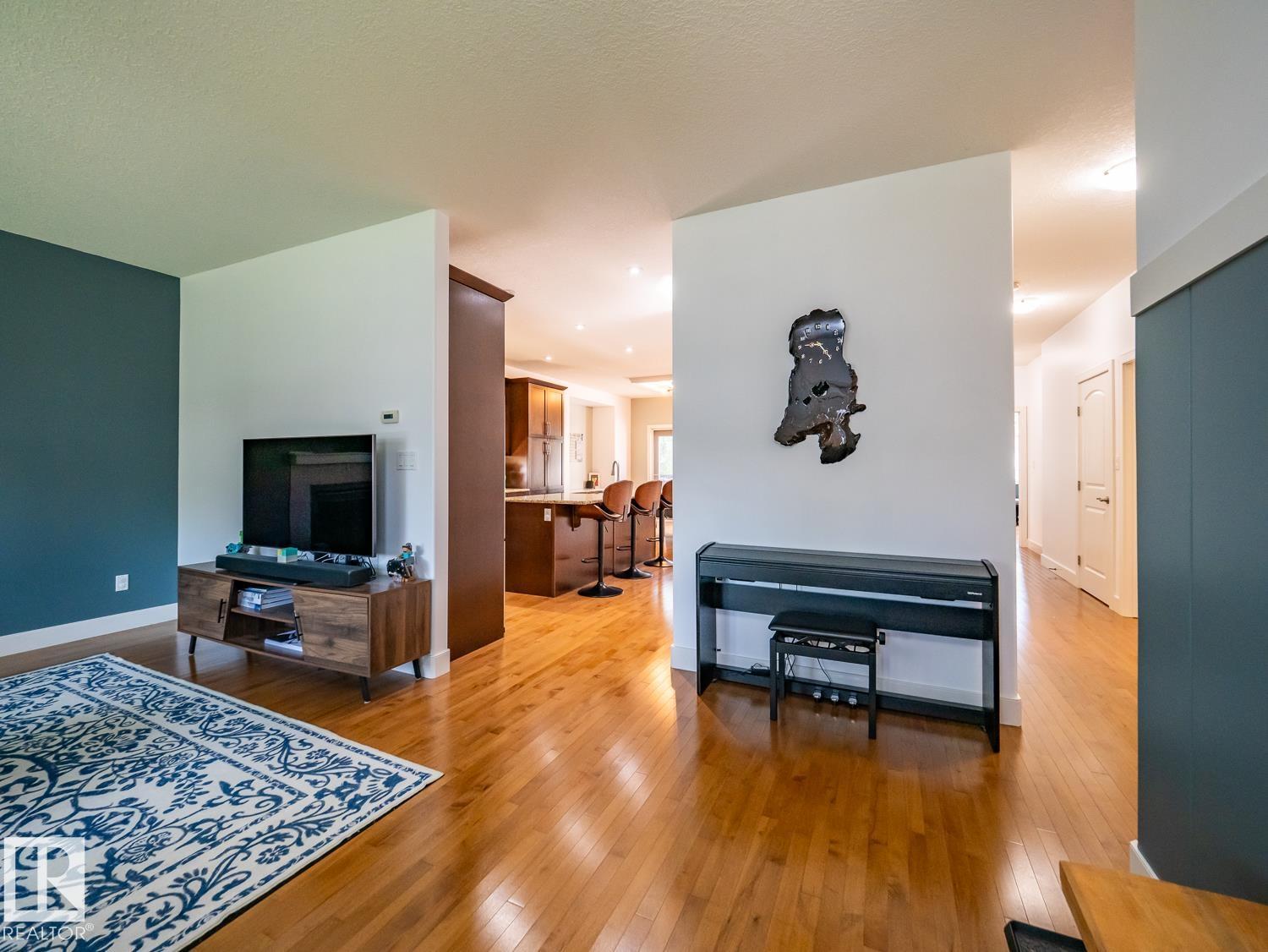 10957 75 AV NW - 8