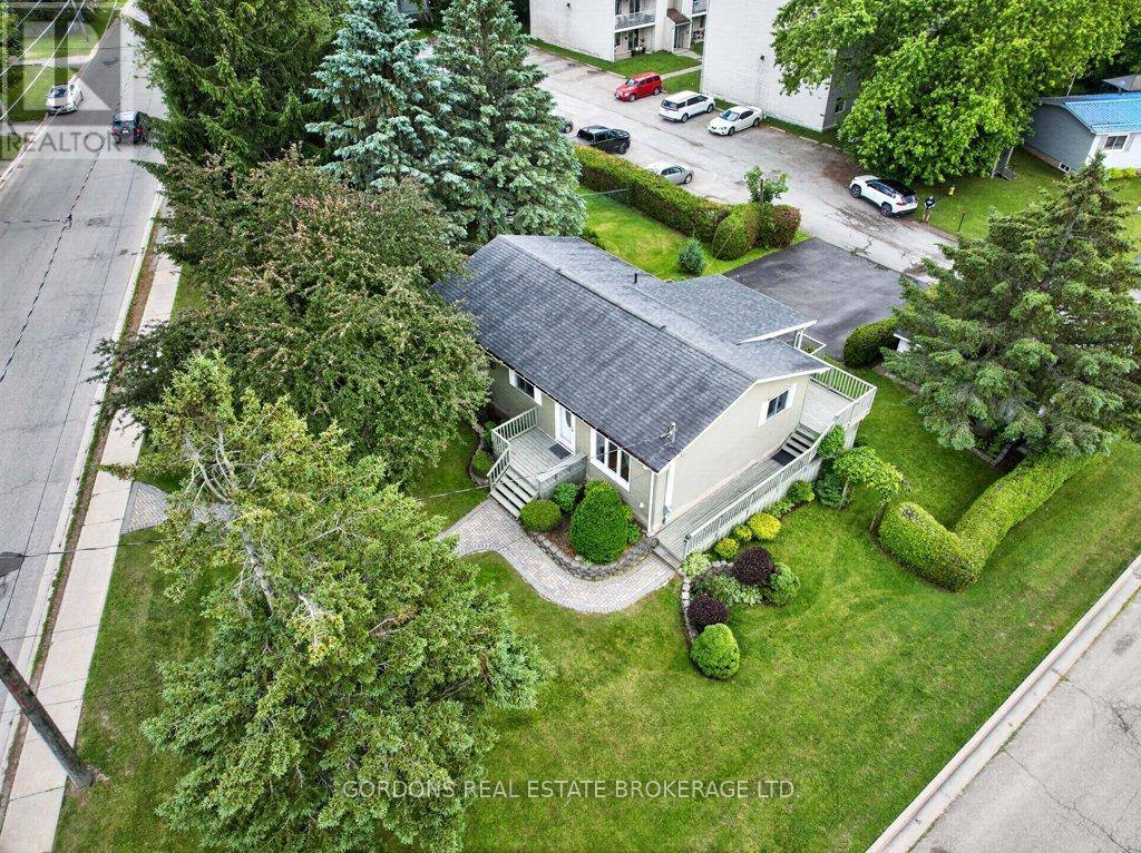 450 CHARLES STREET N - Image 4