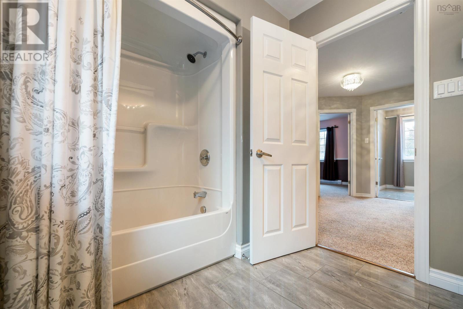 Property 28 of 49 of 17 Pineview Crescent