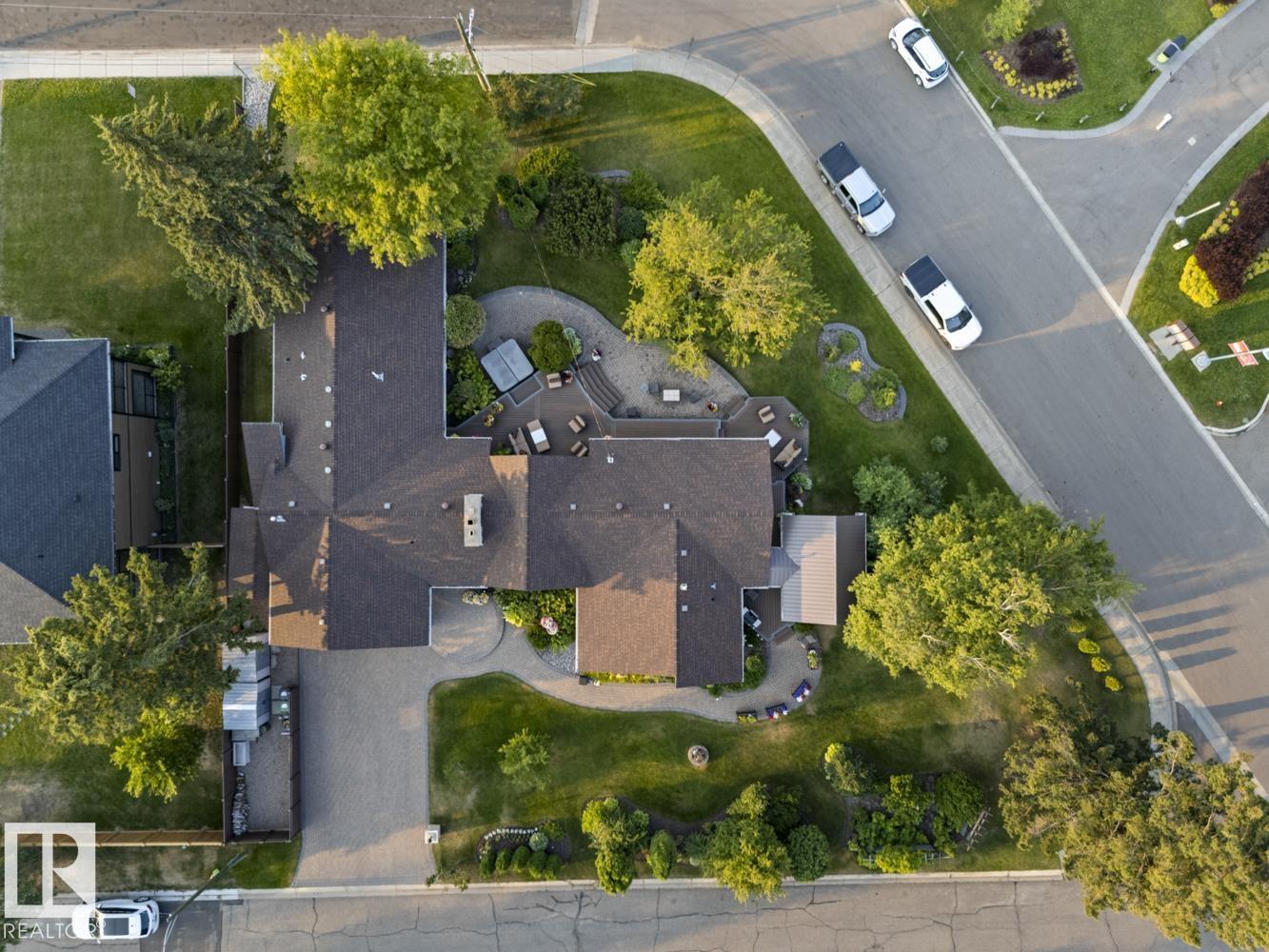 203 PINE AV - Image 48