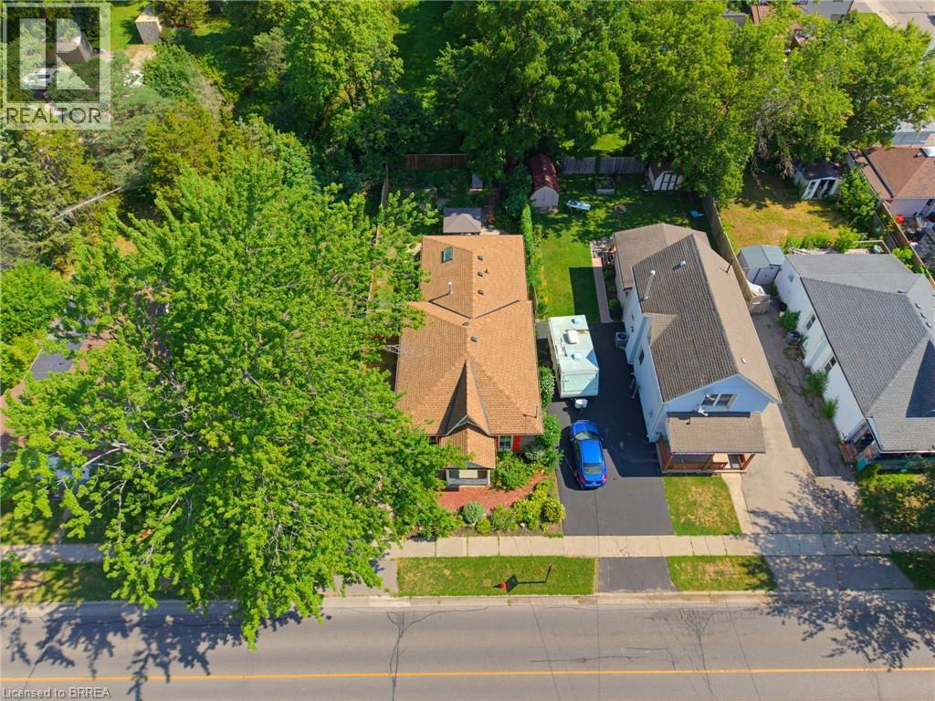 89 DUNDAS Street - 5