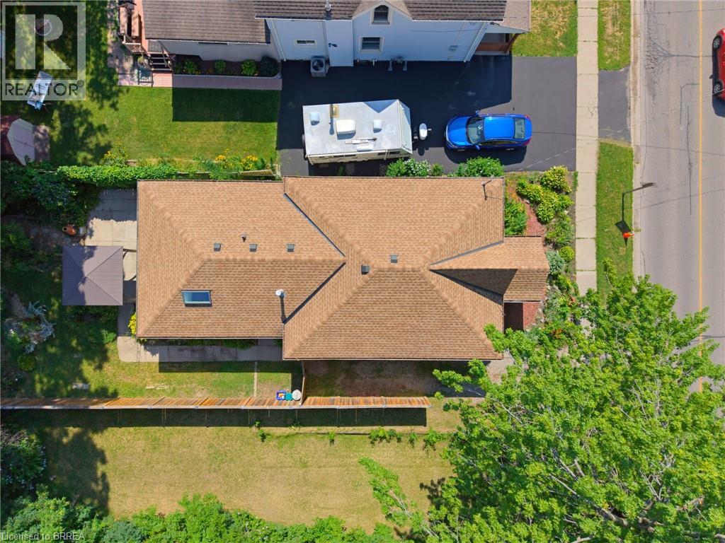 89 DUNDAS Street - 7