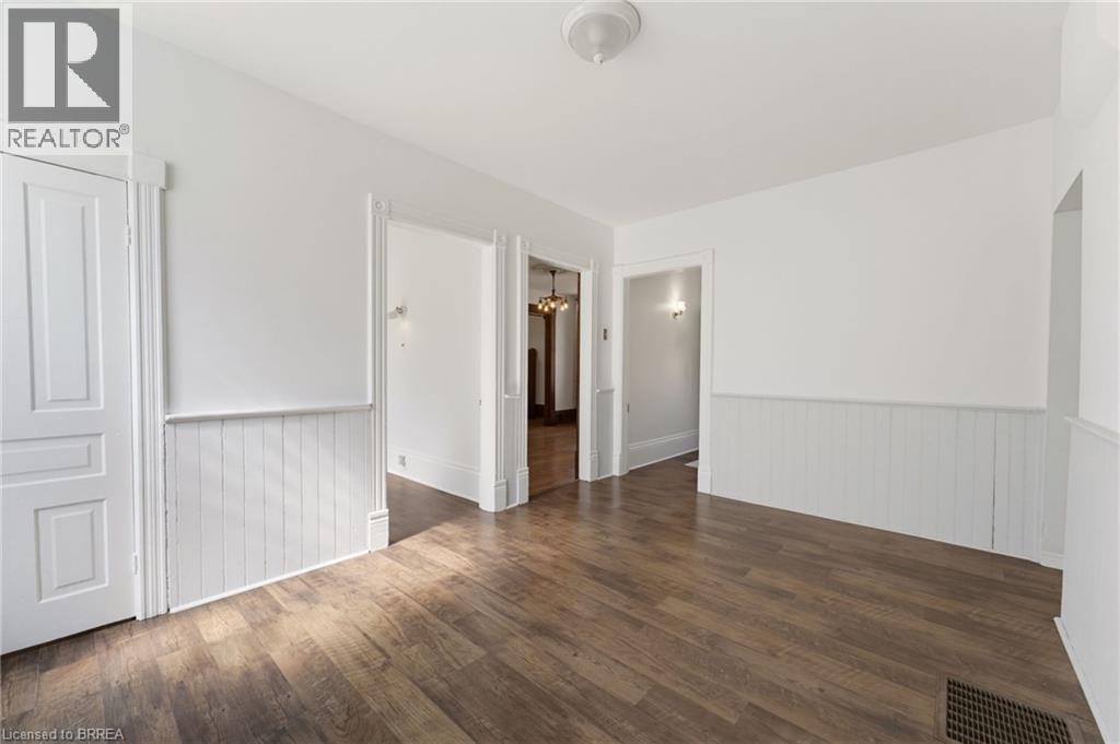 89 DUNDAS Street - 21