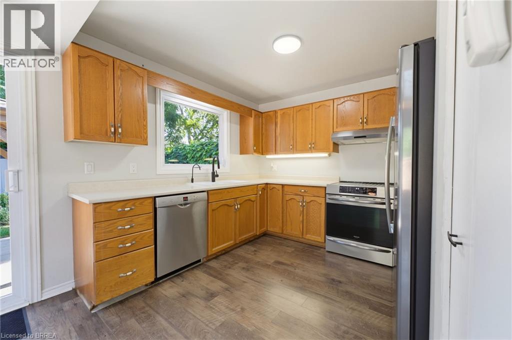 89 DUNDAS Street - Image 22
