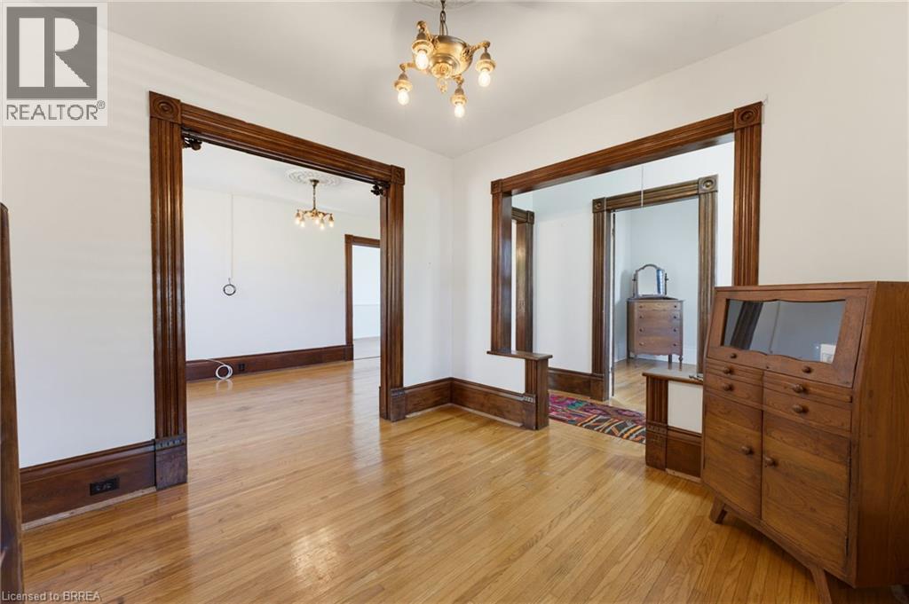 89 DUNDAS Street - 15