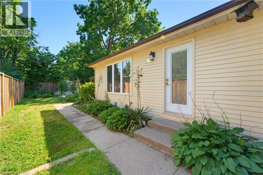 89 DUNDAS Street - Image 37