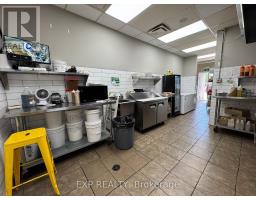 1579 Oxford Street E, London East, ON N5V1W5 Photo 6