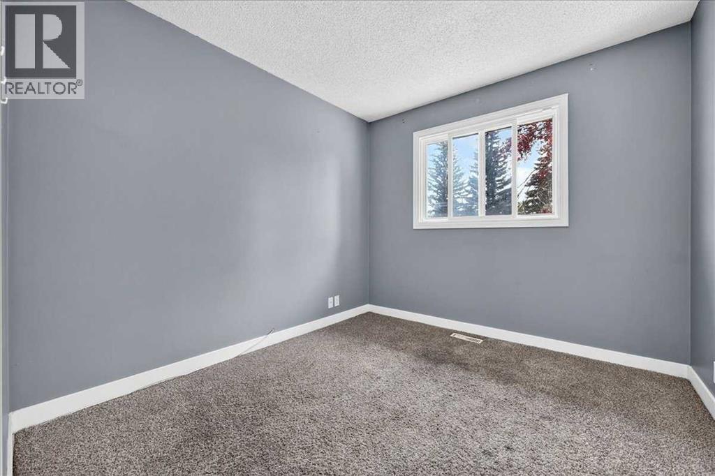 136 Templeview Place NE - 15