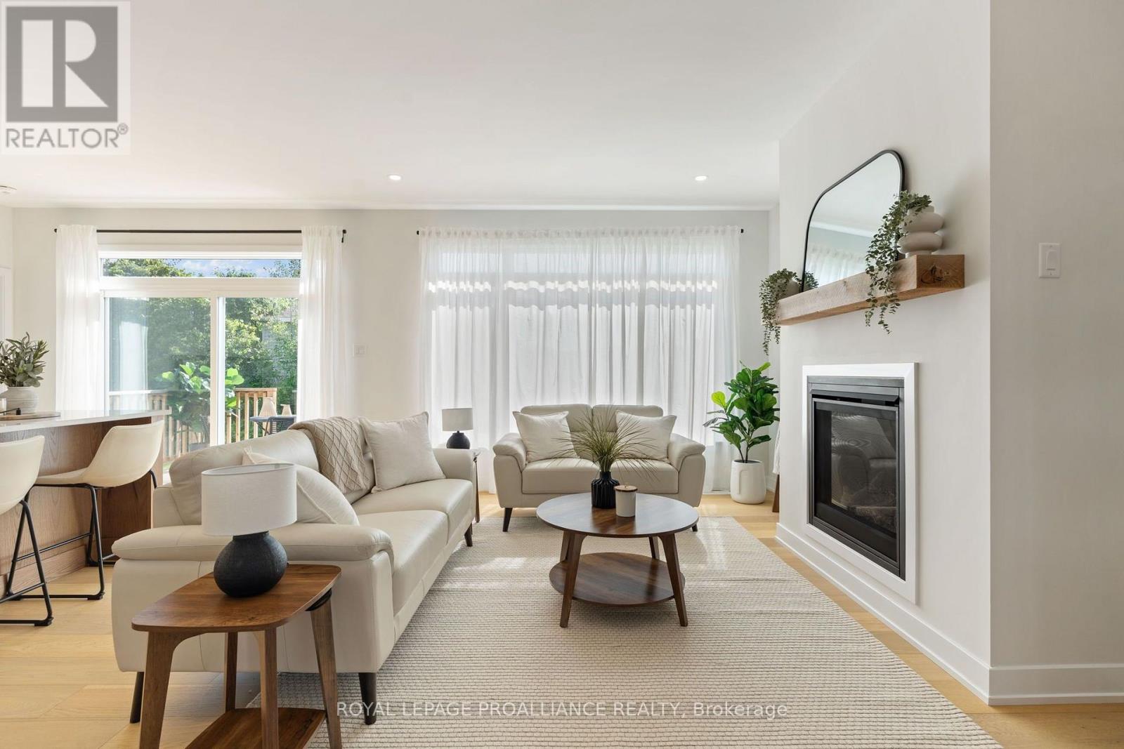 1070 TURNER DRIVE - Image 29