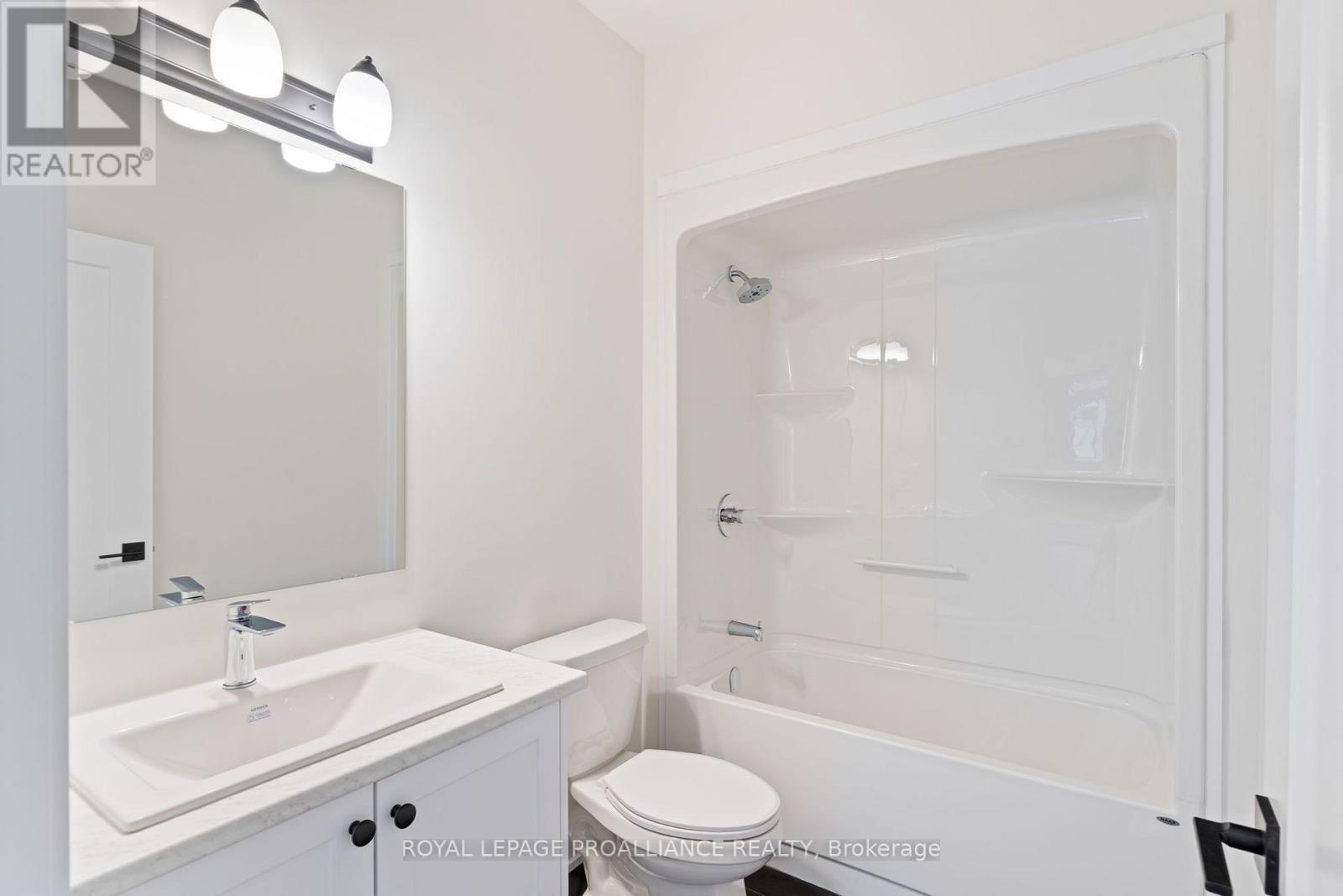1051 MOORE STREET - Image 11