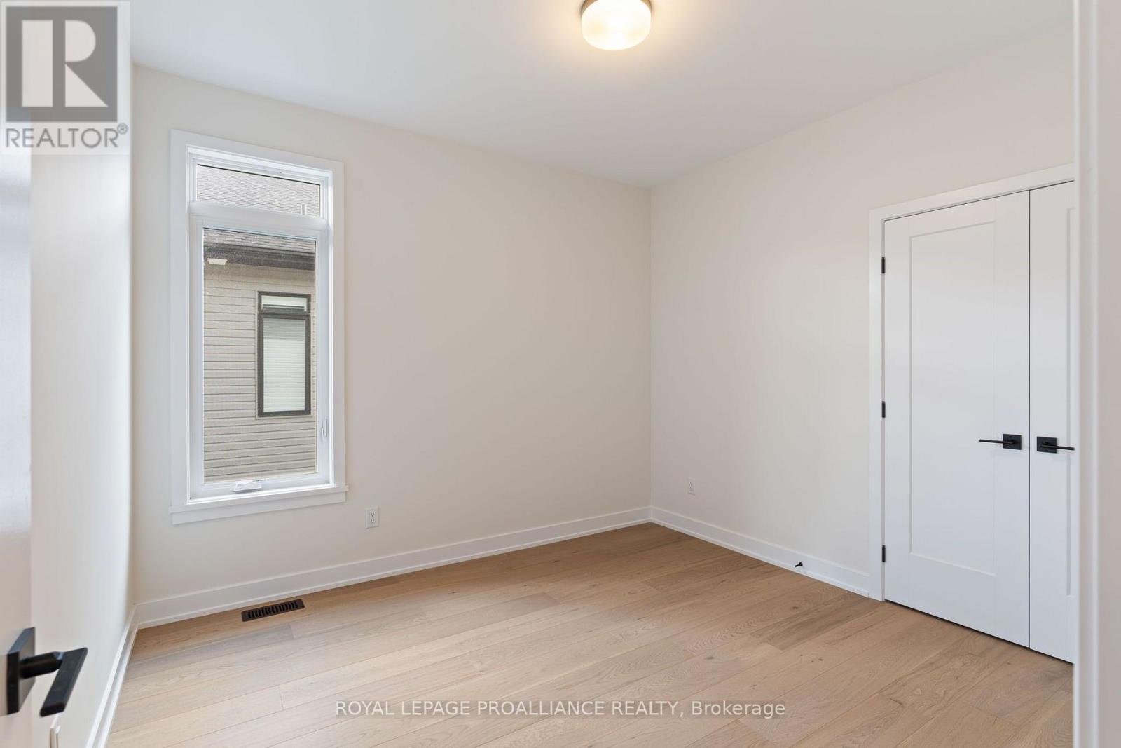 1051 MOORE STREET - Image 12