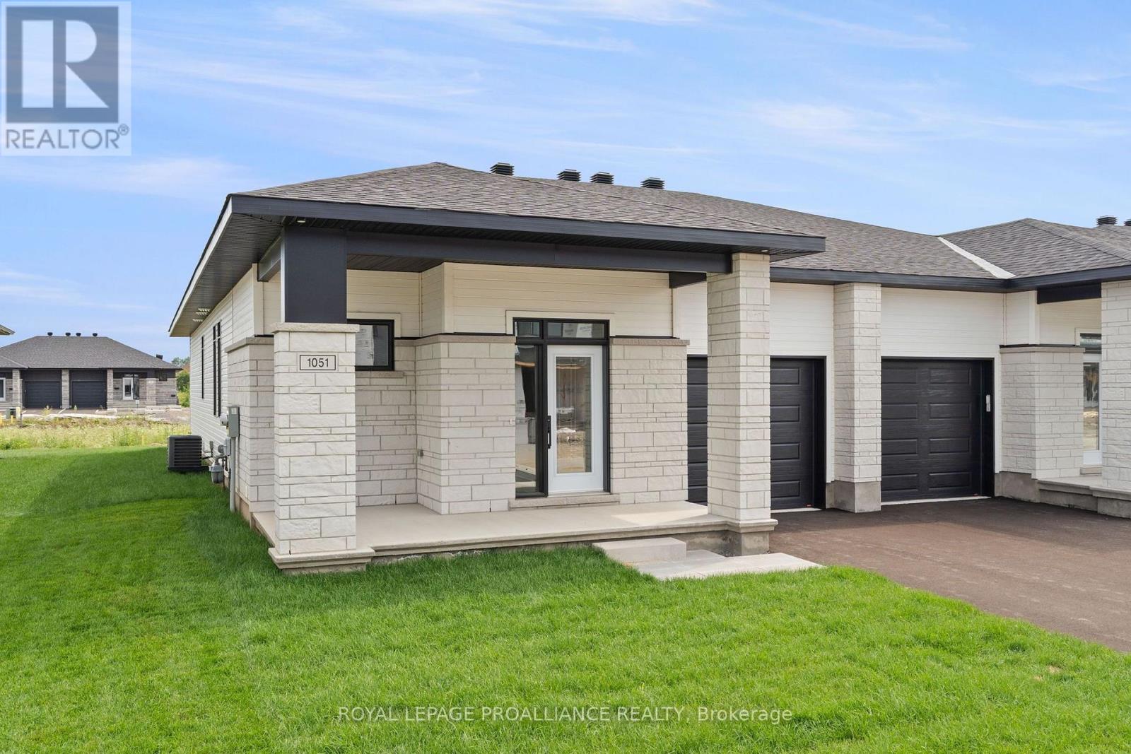 1051 MOORE STREET - 2