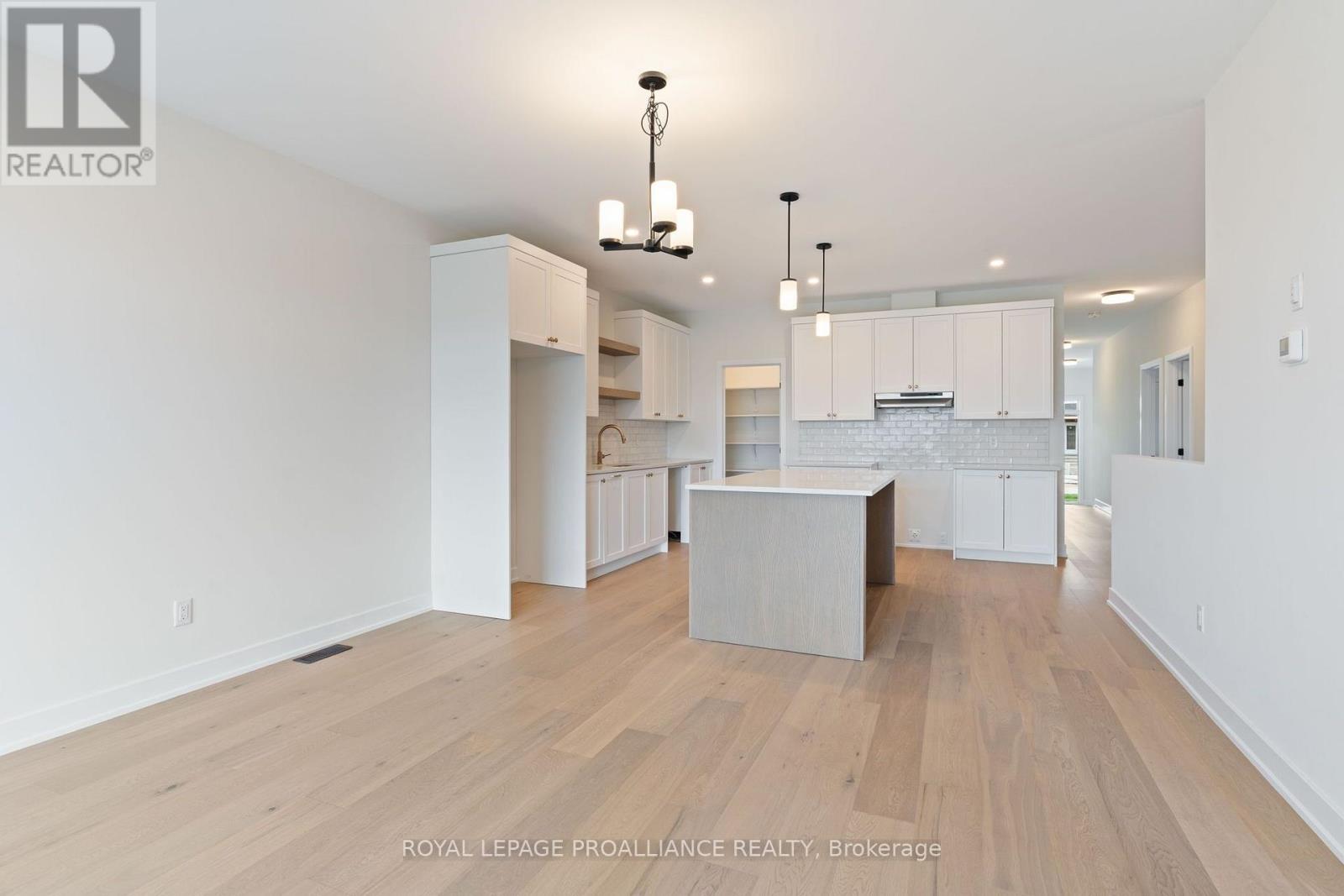 1051 MOORE STREET - Image 28