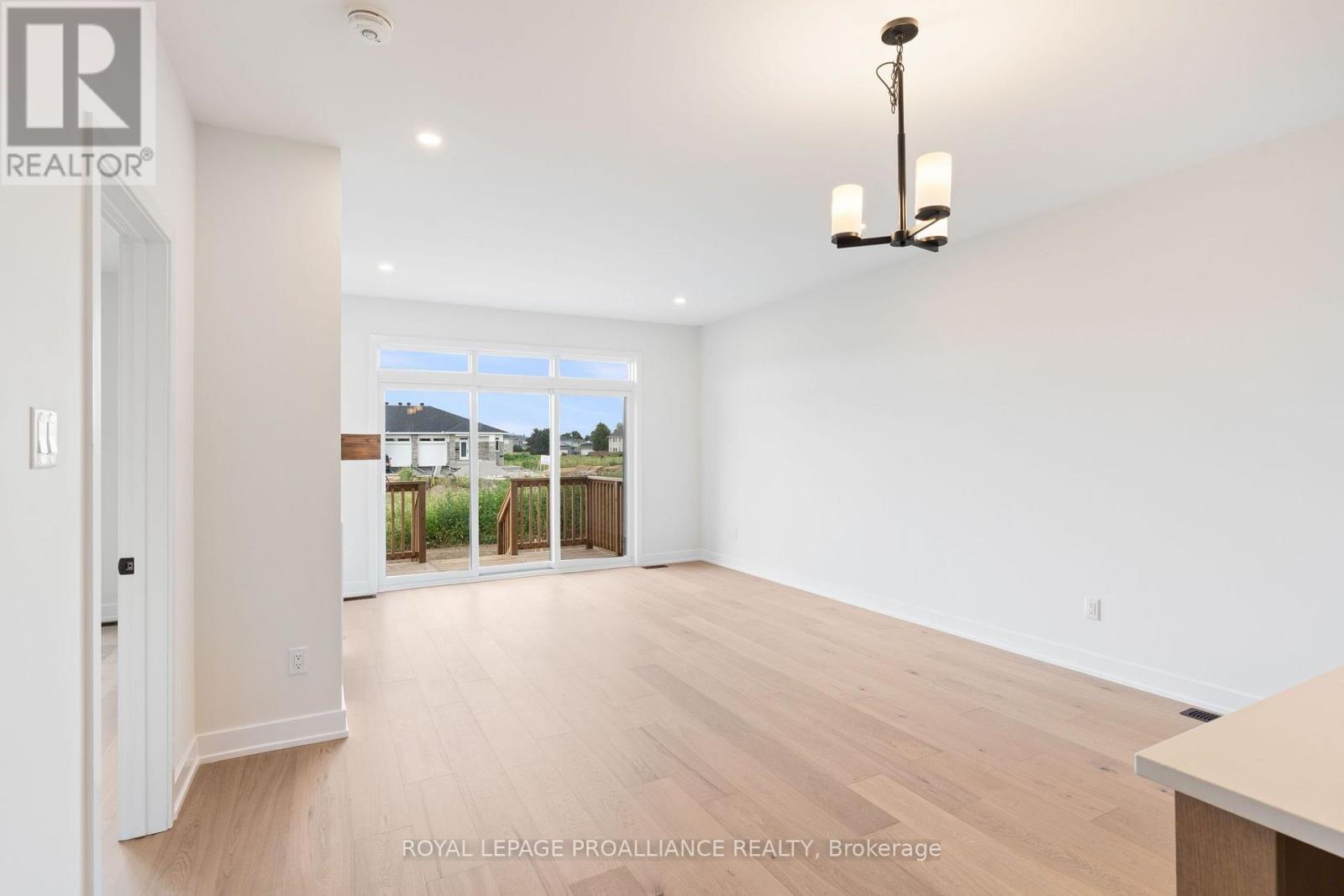 1051 MOORE STREET - Image 30