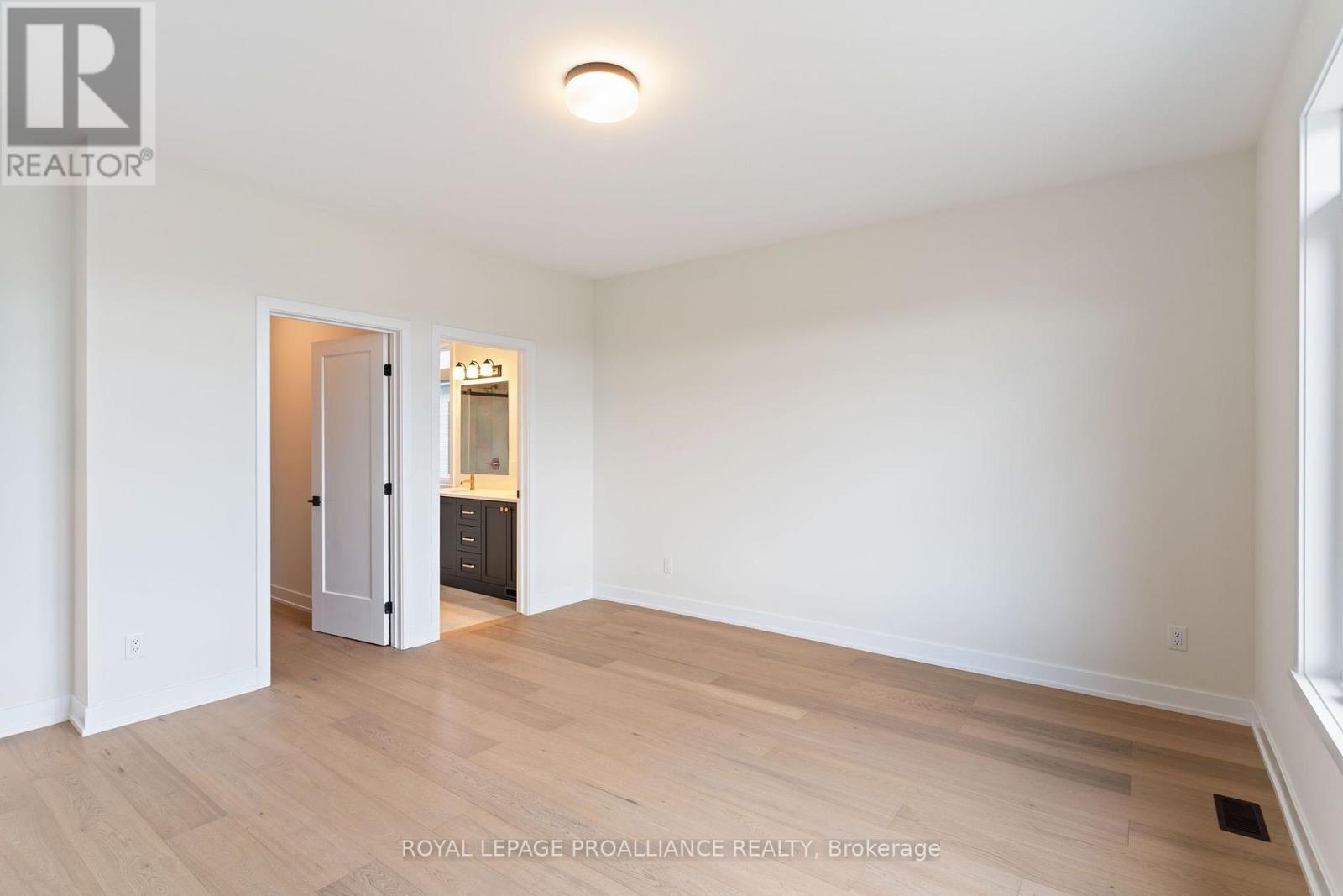 1051 MOORE STREET - Image 33