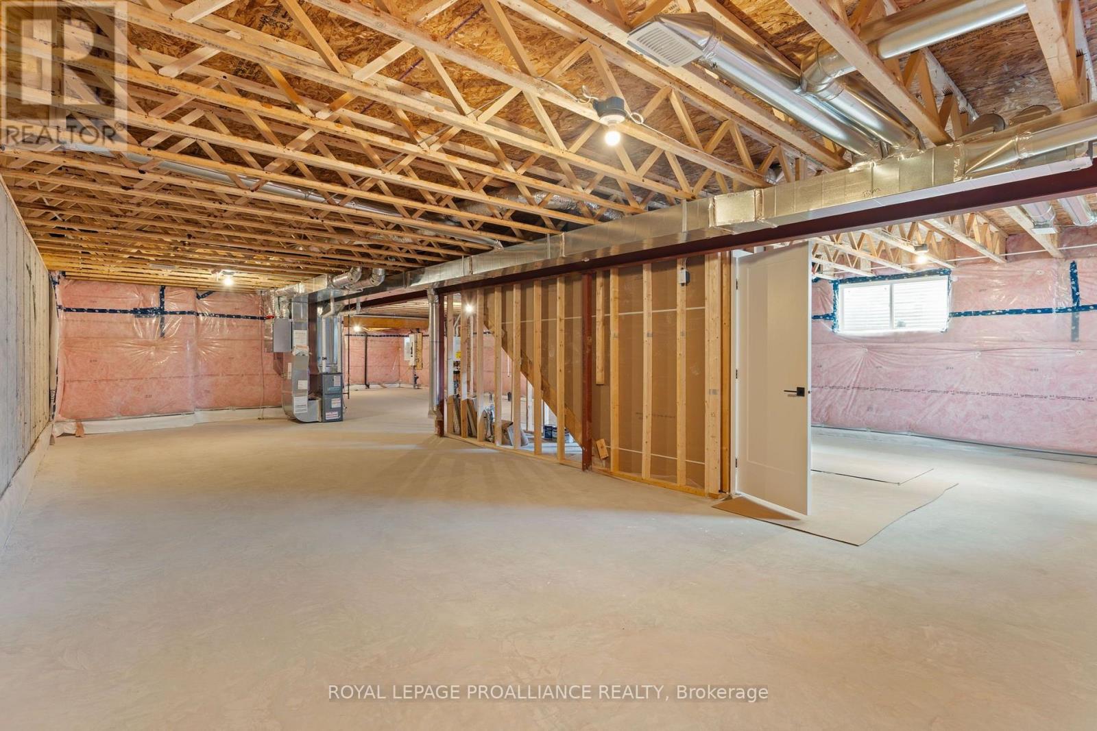 1051 MOORE STREET - Image 39
