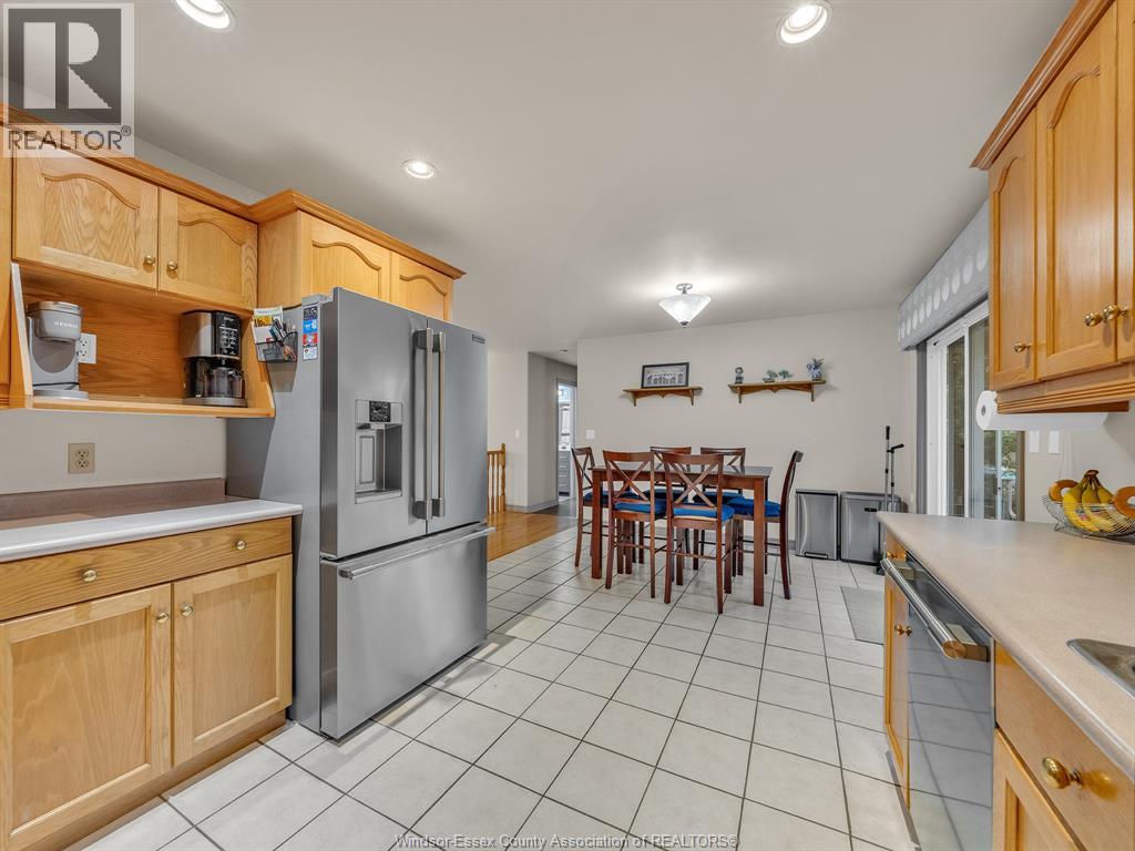 9 Lyle STREET - Image 10