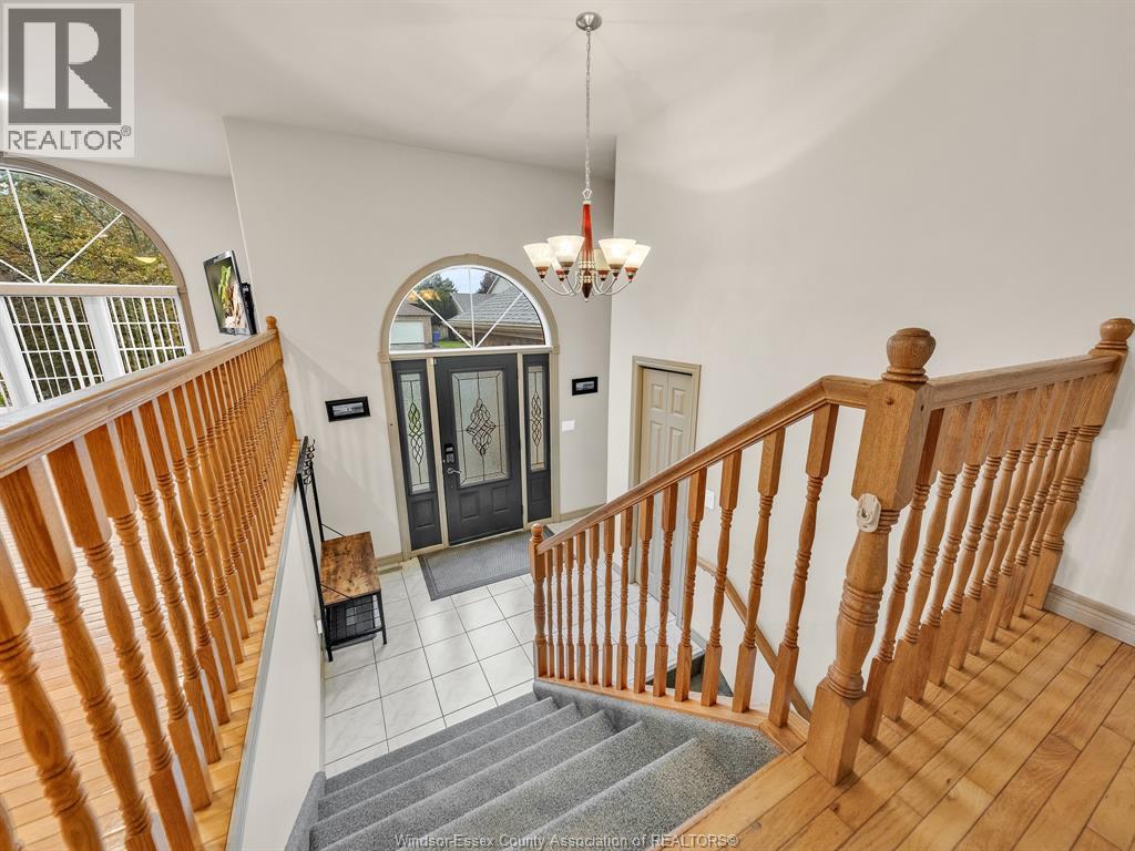 9 Lyle STREET - 2