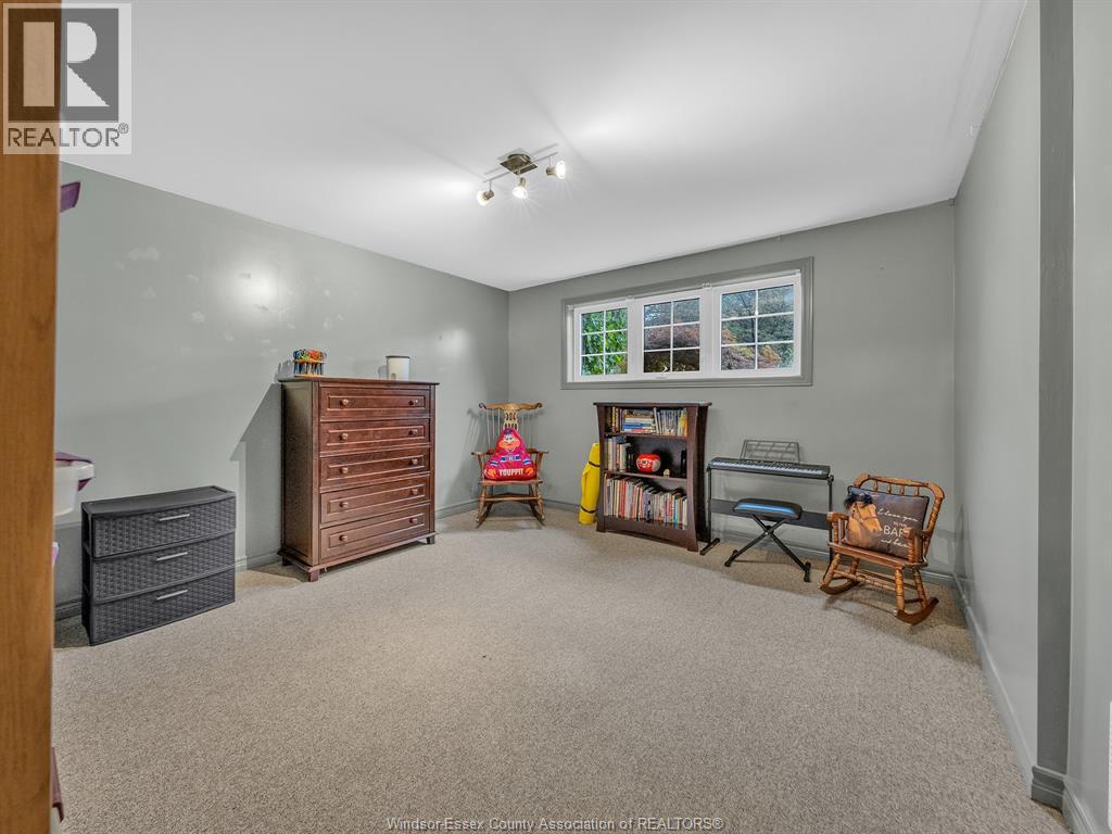 9 Lyle STREET - 24