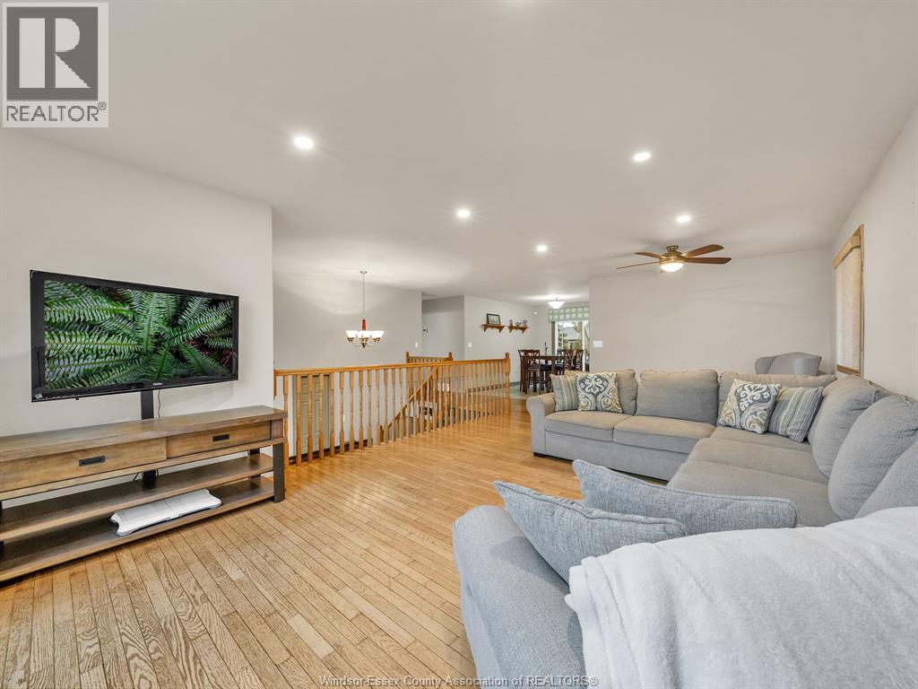 9 Lyle STREET - Image 5