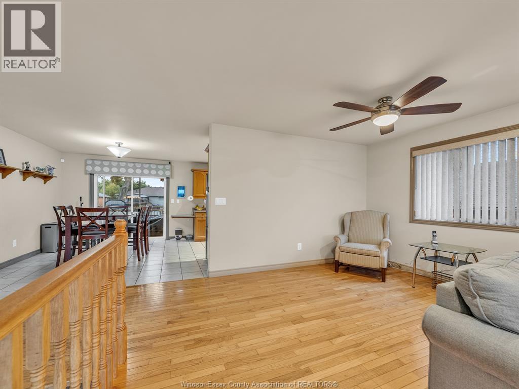 9 Lyle STREET - 6